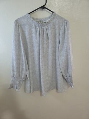 Light Gray Dot Smocked Cuff Blouse
